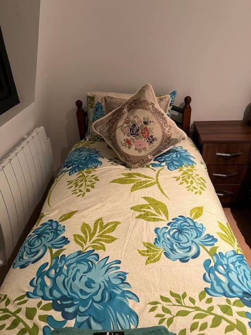 009- Studio Apartment In Ealing F5 Экстерьер фото