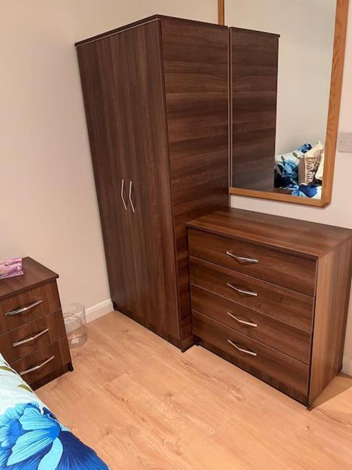 009- Studio Apartment In Ealing F5 Экстерьер фото